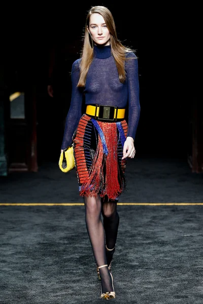 Look 15